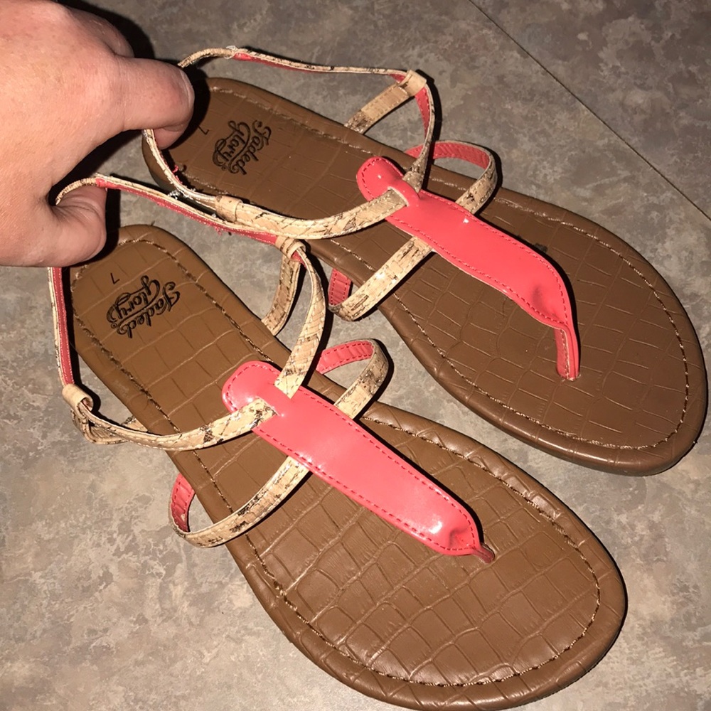 Sandals - Picture 2 of 3